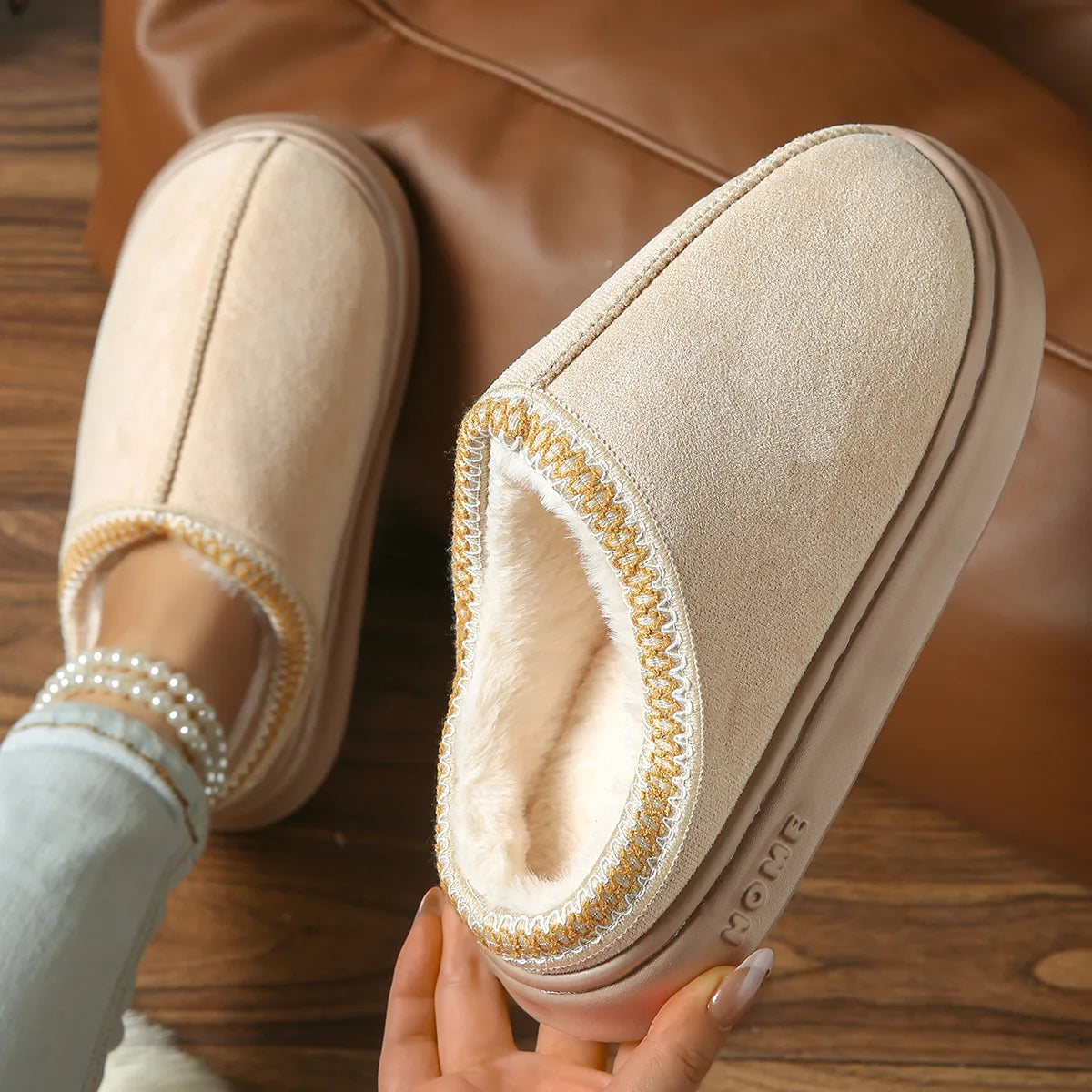 Hot Winter Women Slippers Plush Interior Anti Slip Thick Sole Fashion Embroidered Warm House Shoes for Ladies
