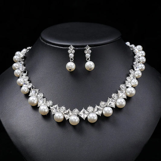 New pearl gemstone jewellery woman necklace set for women jewelry sets light luxury Women's earrings lock bone chain alloy