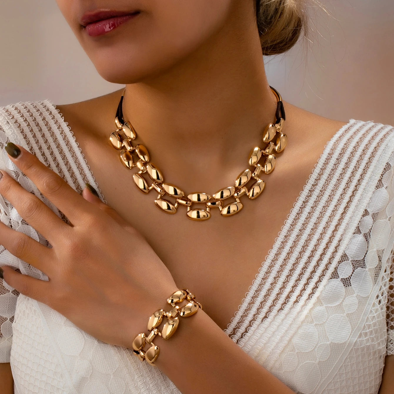 Women's Jewelry Set, Geometric Chain Smooth Bracelet and Necklace Set, Suitable for Daily Wear and Vacation Wear