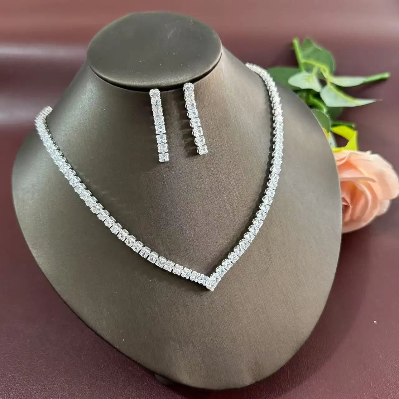 Fashionable women's necklace, hand jewelry, earrings, rings, wedding jewelry 3-piece set, fashionable and simple wedding jewelry