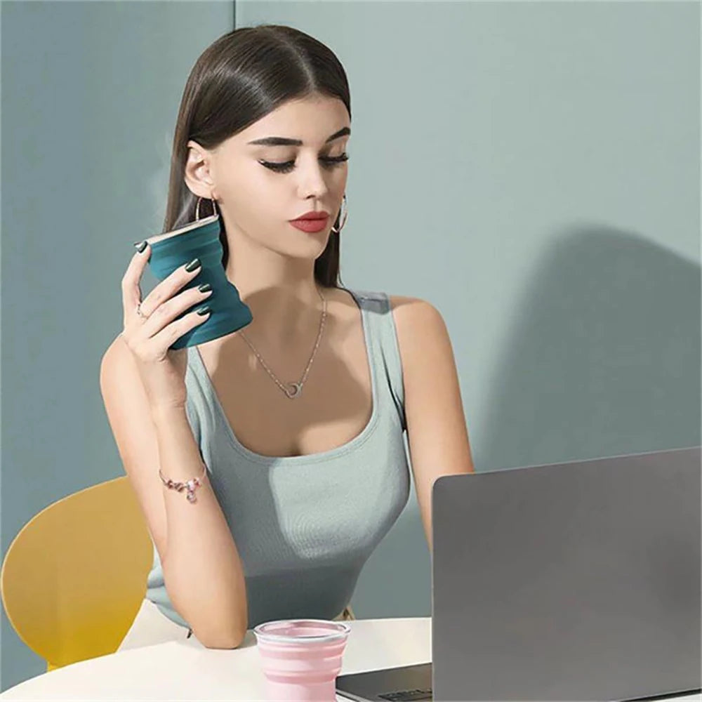 Portable Foldable Silicone Cup Travel Mug Heat Resistant Collapsible Water Cups with Lid Lanyard Outdoor Camping Drinking Cups